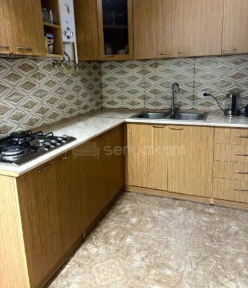 3 Սենյականոց Բնակարան Քարե Շենքում, 67քմ, 5/5 հարկ, Կապիտալ Վերանորոգված, Կահավորված