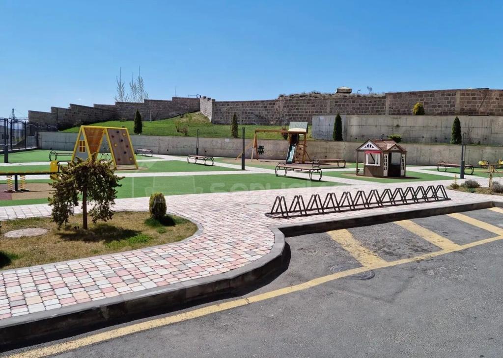 2 Սենյականոց Բնակարան Նորակառույցում, 50քմ, 14/18 հարկ, Կապիտալ Վերանորոգված, Կահավորված