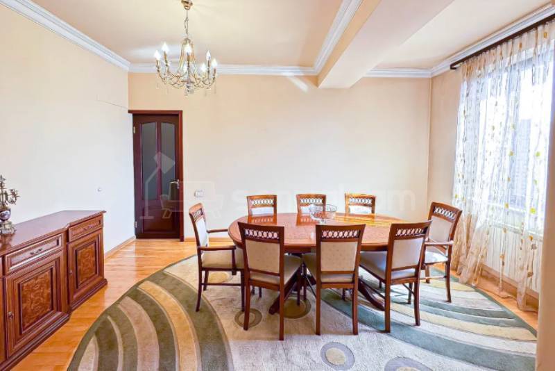 4 Սենյականոց Բնակարան Նորակառույցում, 104քմ, 7/12 հարկ, Կապիտալ Վերանորոգված