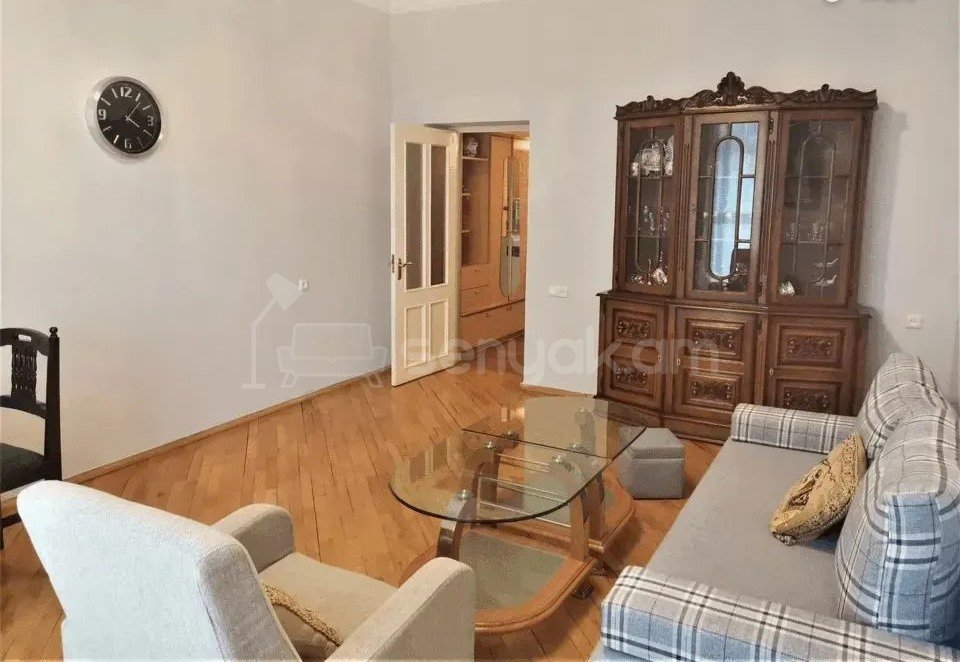 2 Սենյականոց Բնակարան Քարե Շենքում, 56քմ, 3/5 հարկ, Կապիտալ Վերանորոգված