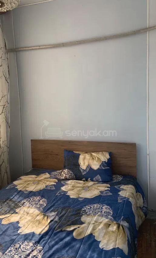 1 Սենյականոց Բնակարան Քարե Շենքում, 50քմ, 4/5 հարկ, Կապիտալ Վերանորոգված, Կահավորված