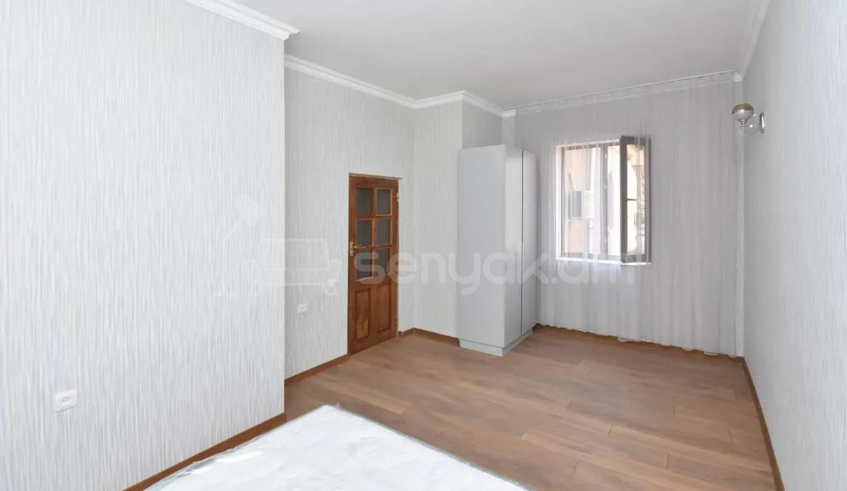 5 Սենյականոց Բնակարան Քարե Շենքում, 120քմ, 2/2 հարկ, Կապիտալ Վերանորոգված, Կահավորված