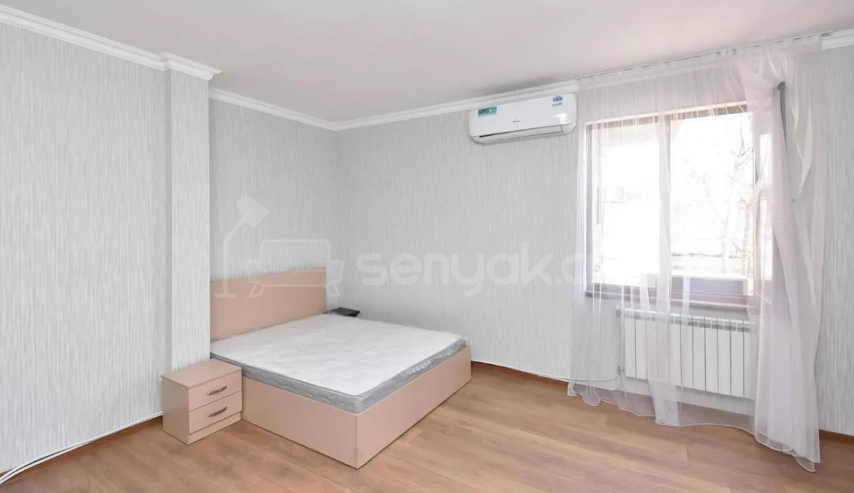 5 Սենյականոց Բնակարան Քարե Շենքում, 120քմ, 2/2 հարկ, Կապիտալ Վերանորոգված, Կահավորված