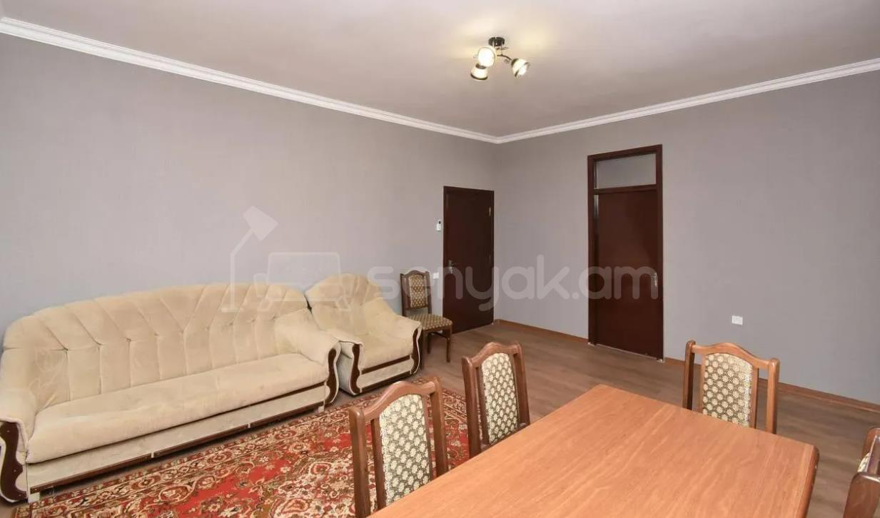 5 Սենյականոց Բնակարան Քարե Շենքում, 120քմ, 2/2 հարկ, Կապիտալ Վերանորոգված, Կահավորված
