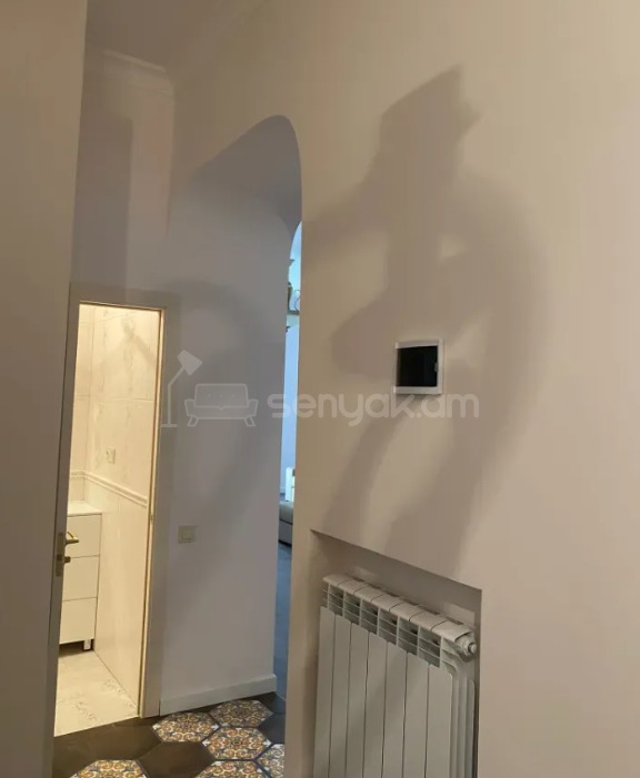2 Սենյականոց Բնակարան Քարե Շենքում, 60քմ, 2/5 հարկ, Կապիտալ Վերանորոգված, Կահավորված, Արևկող