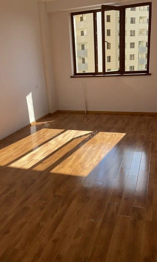 3 Սենյականոց Բնակարան Նորակառույցում, 110քմ, 4/15 հարկ, Կապիտալ Վերանորոգված