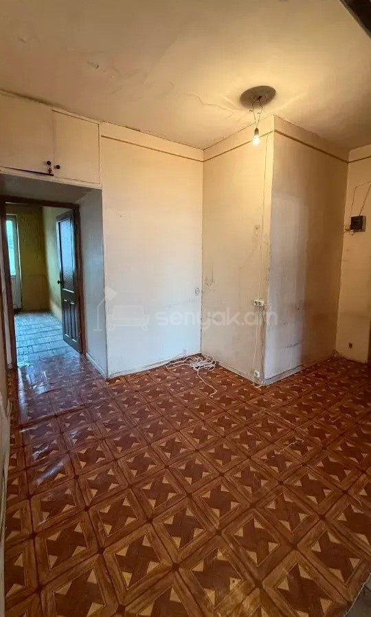 2 Սենյականոց Բնակարան Քարե Շենքում, 62քմ, 4/5 հարկ, Պետական Վիճակում