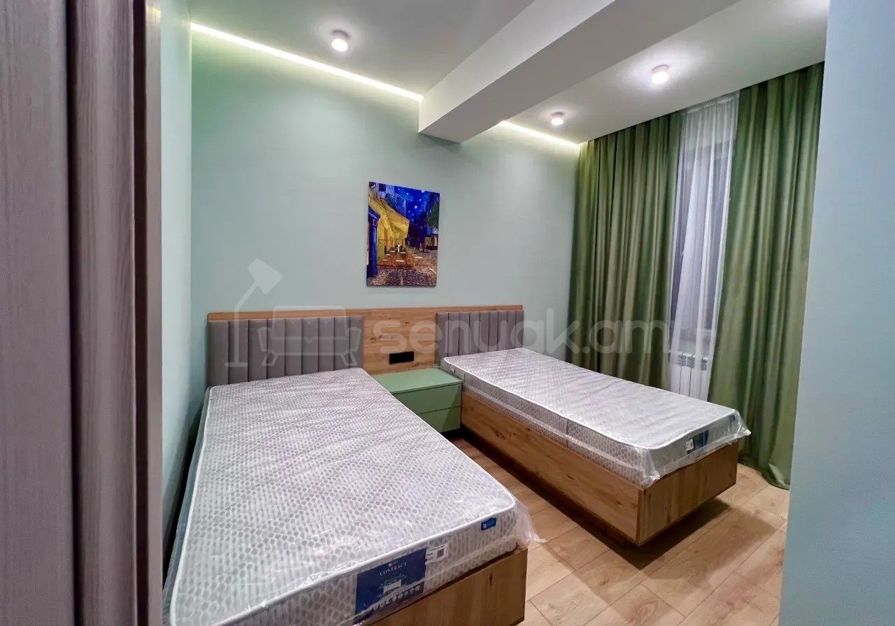 4 Սենյականոց Բնակարան Նորակառույցում, 77քմ, 2/12 հարկ, Կապիտալ Վերանորոգված