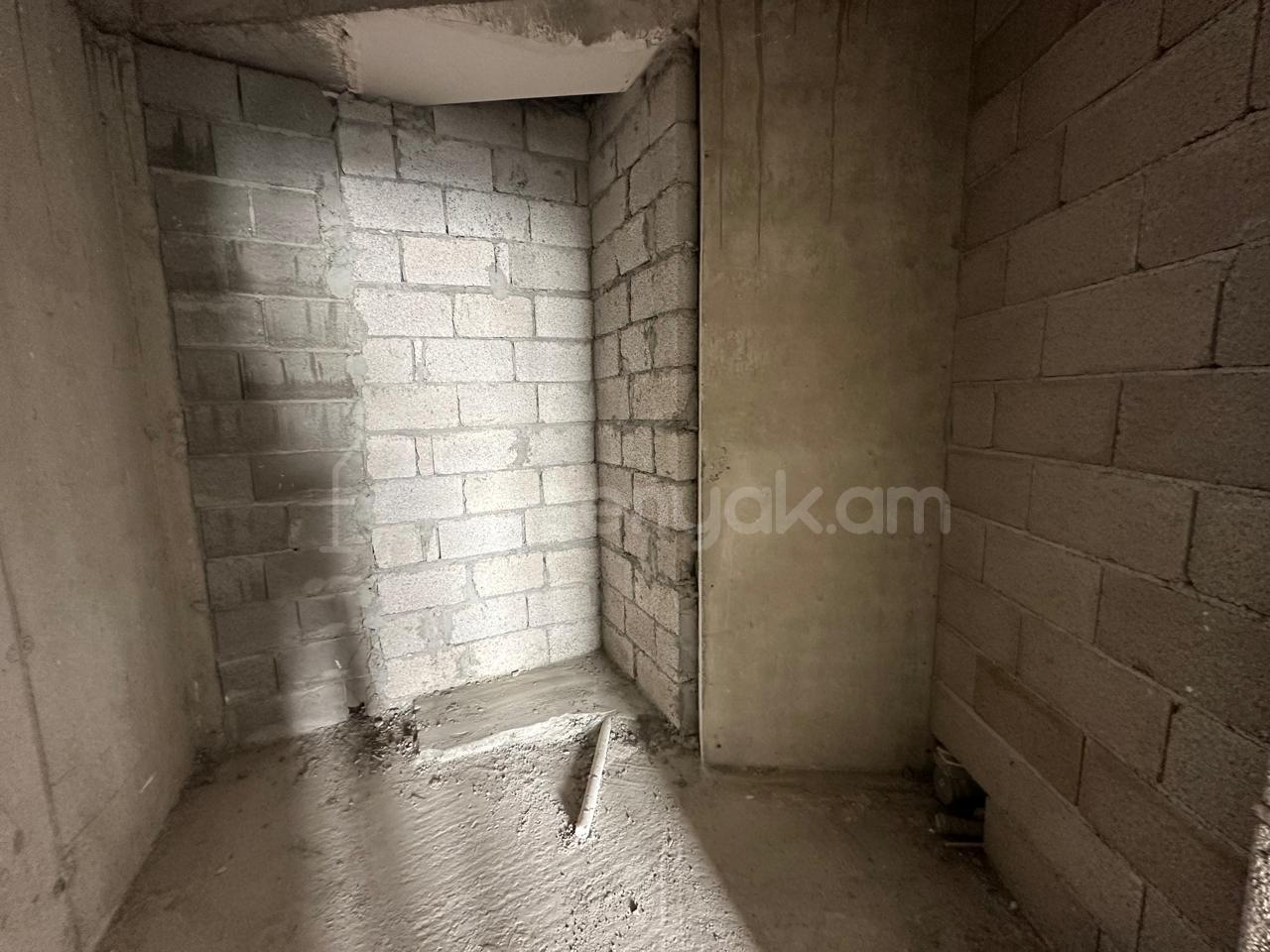 3 Սենյականոց Բնակարան, 113քմ, 10/12 հարկ, Զրոյական Վիճակում