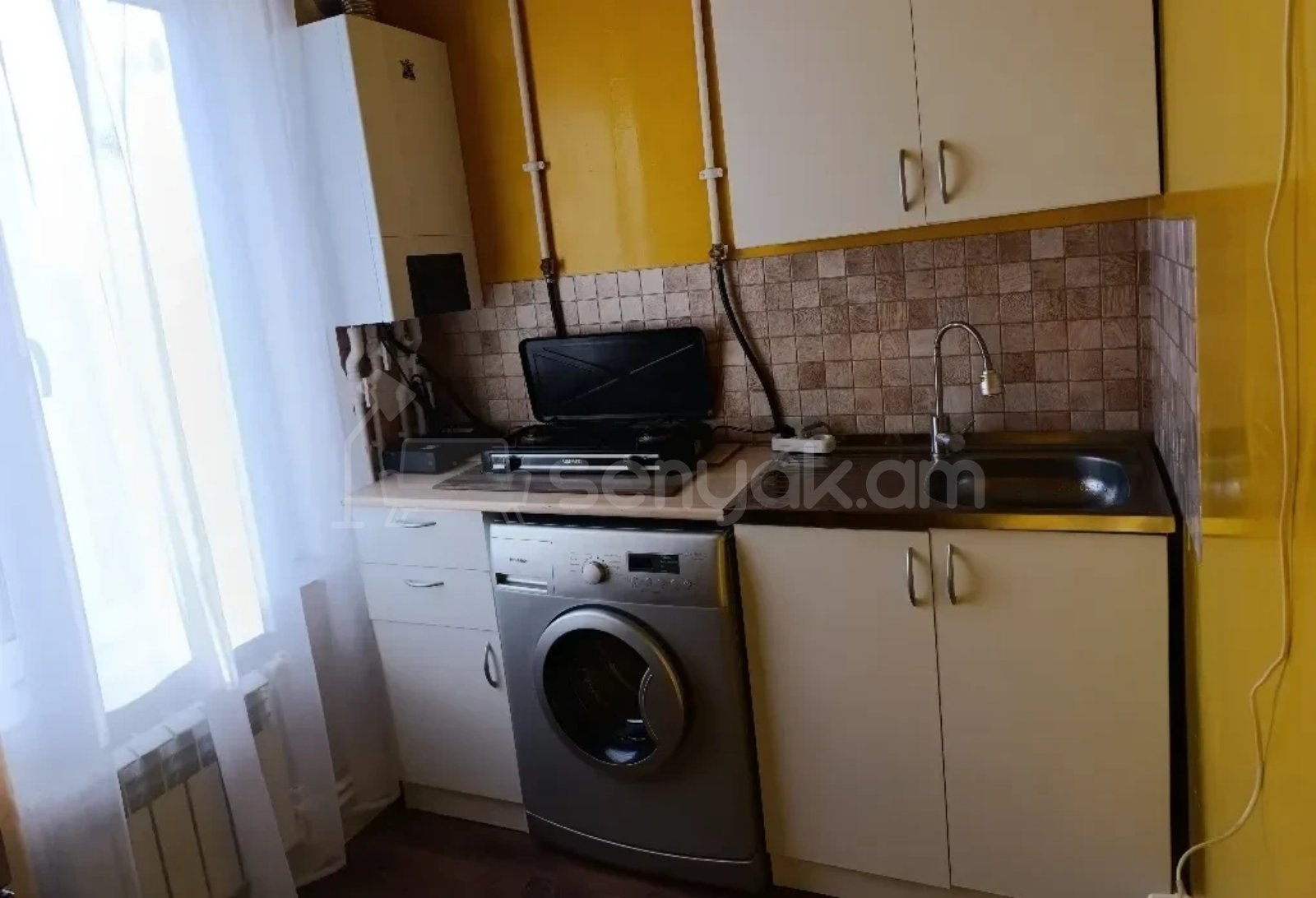 1 Սենյականոց Բնակարան Քարե Շենքում, 34քմ, 2/4 հարկ, Կապիտալ Վերանորոգված, Կահավորված
