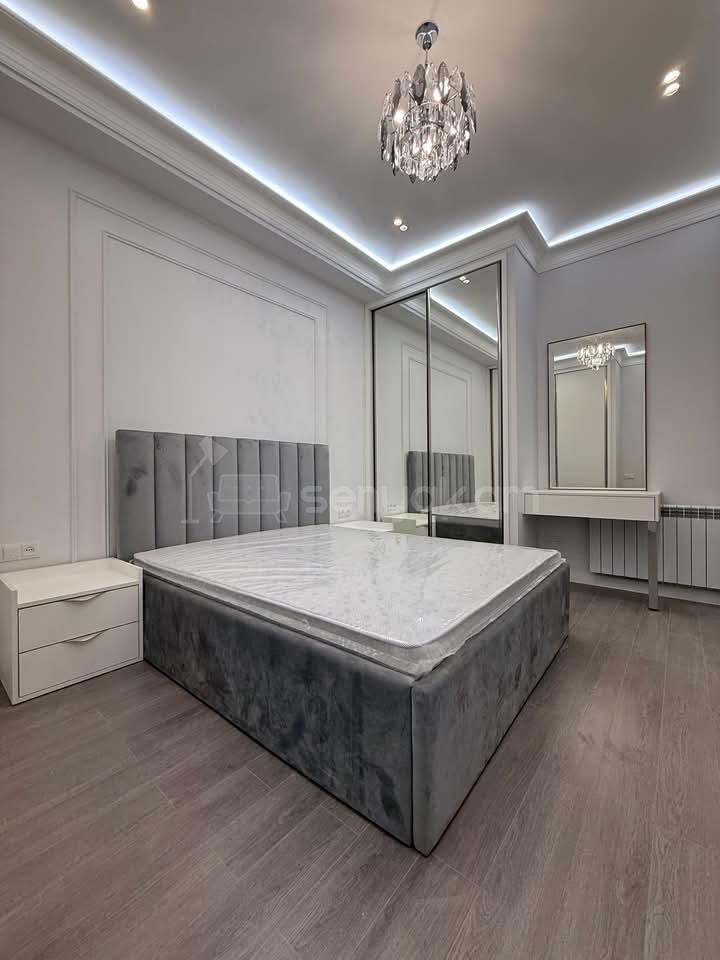 3 Սենյականոց Բնակարան Նորակառույցում, 90քմ, 8/19 հարկ, Դիզայներական Վերանորոգված