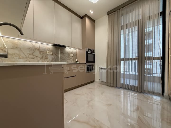 3 Սենյականոց Բնակարան Նորակառույցում, 90քմ, 8/19 հարկ, Դիզայներական Վերանորոգված
