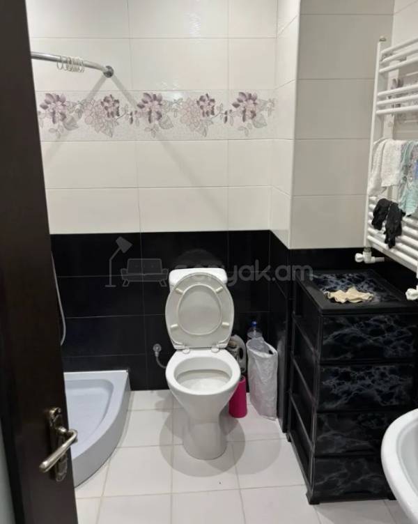 2 Սենյականոց Բնակարան Նորակառույցում, 42քմ, 7/8 հարկ, Դիզայներական Վերանորոգված, Կահավորված, Արևկող