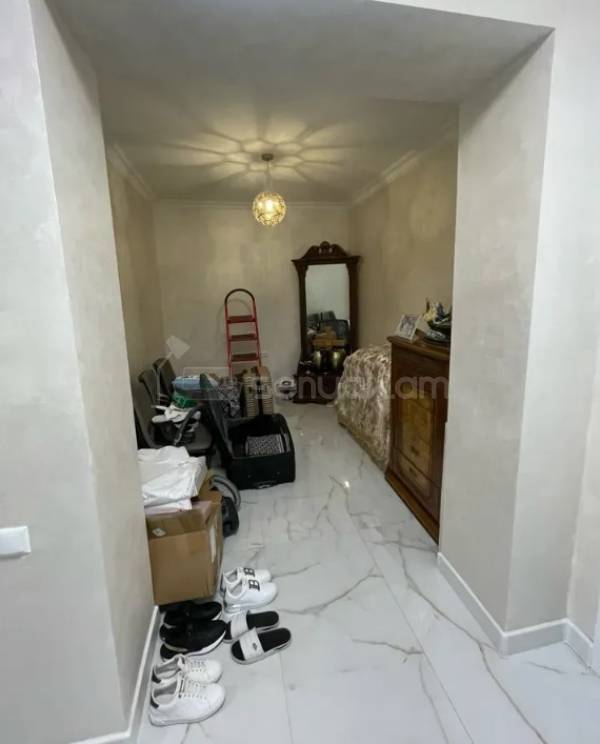 3 Սենյականոց Բնակարան Քարե Շենքում, 80քմ, 1/4 հարկ, Կապիտալ Վերանորոգված, Կահավորված, Արևկող