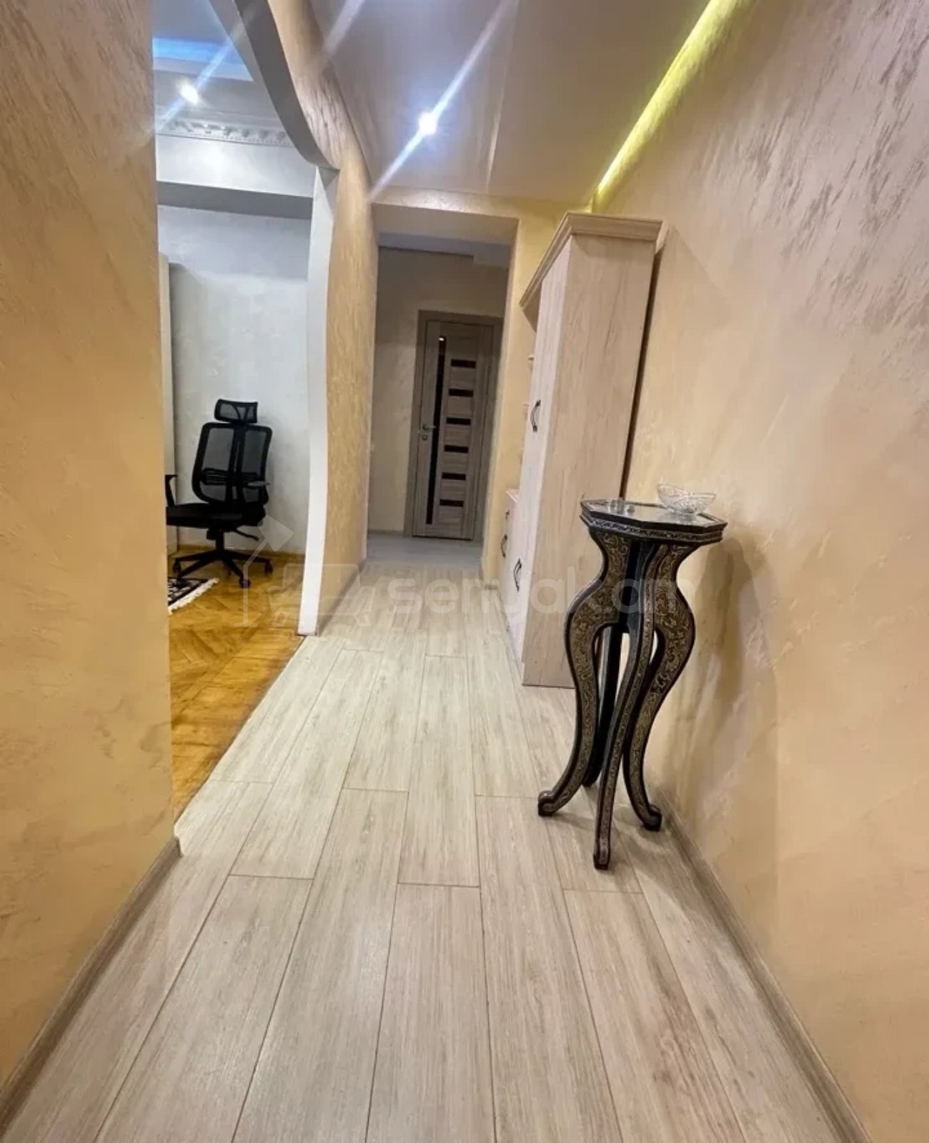 3 Սենյականոց Բնակարան, 80քմ, 2/9 հարկ, Կապիտալ Վերանորոգված, Կահավորված, Արևկող