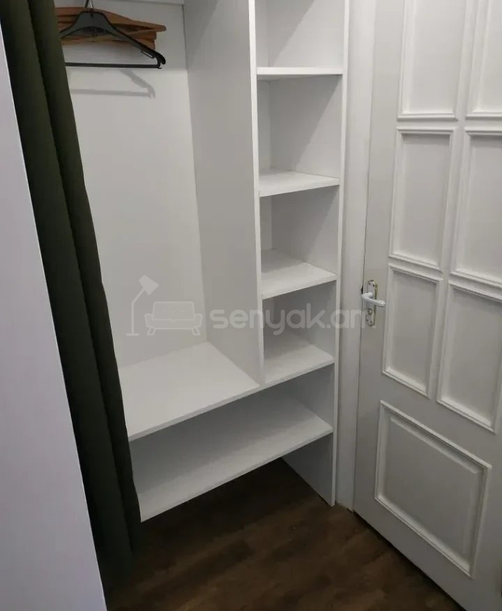 1 Սենյականոց Բնակարան Քարե Շենքում, 30քմ, 2/4 հարկ, Կապիտալ Վերանորոգված