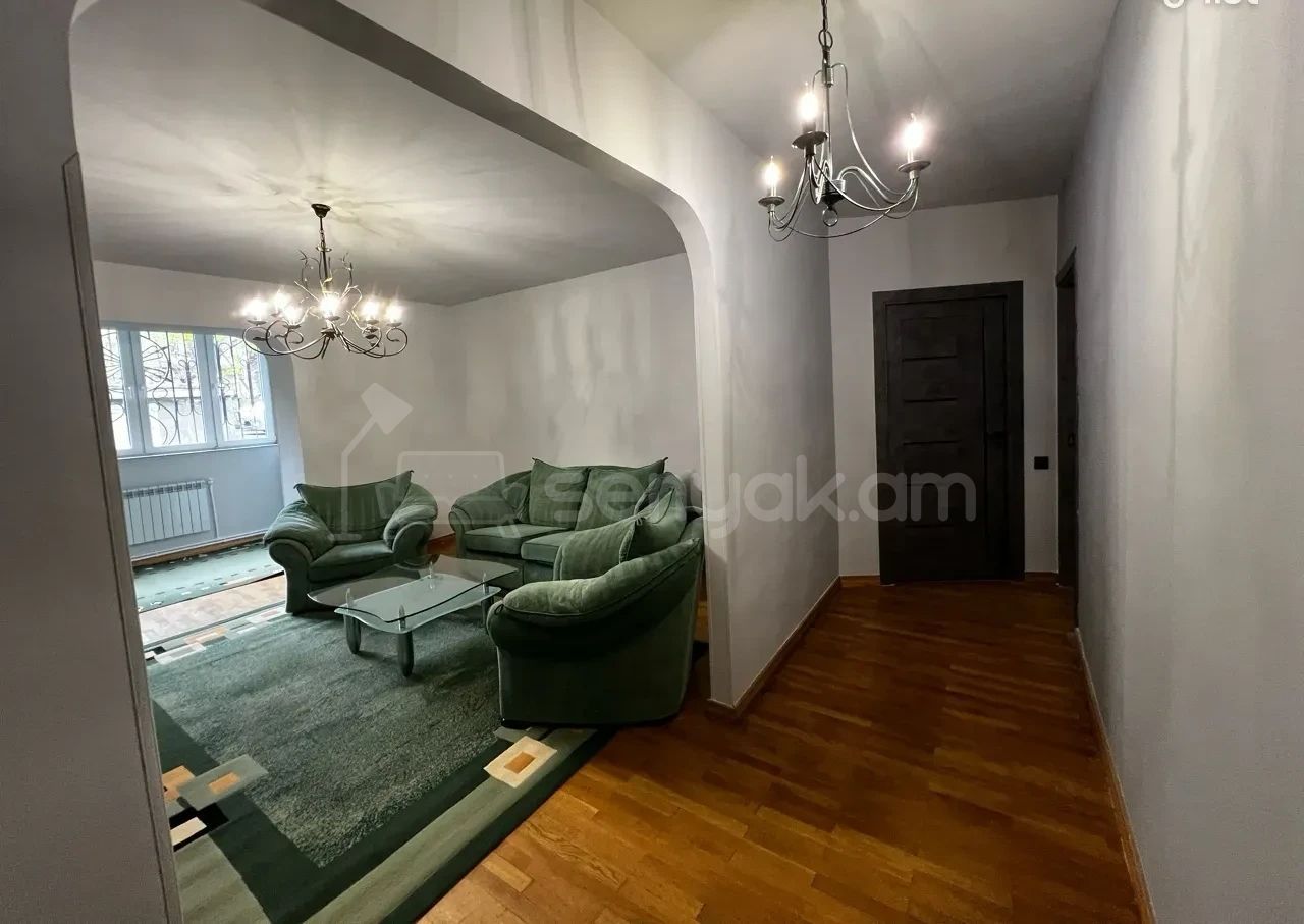 2 Սենյականոց Բնակարան Քարե Շենքում, 68քմ, 1/5 հարկ, Կապիտալ Վերանորոգված, Կահավորված