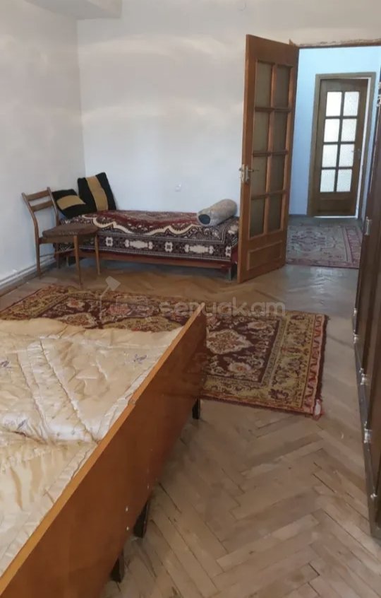 3 Սենյականոց Բնակարան, 77քմ, 3/9 հարկ, Նորմալ Վիճակում, Կահավորված