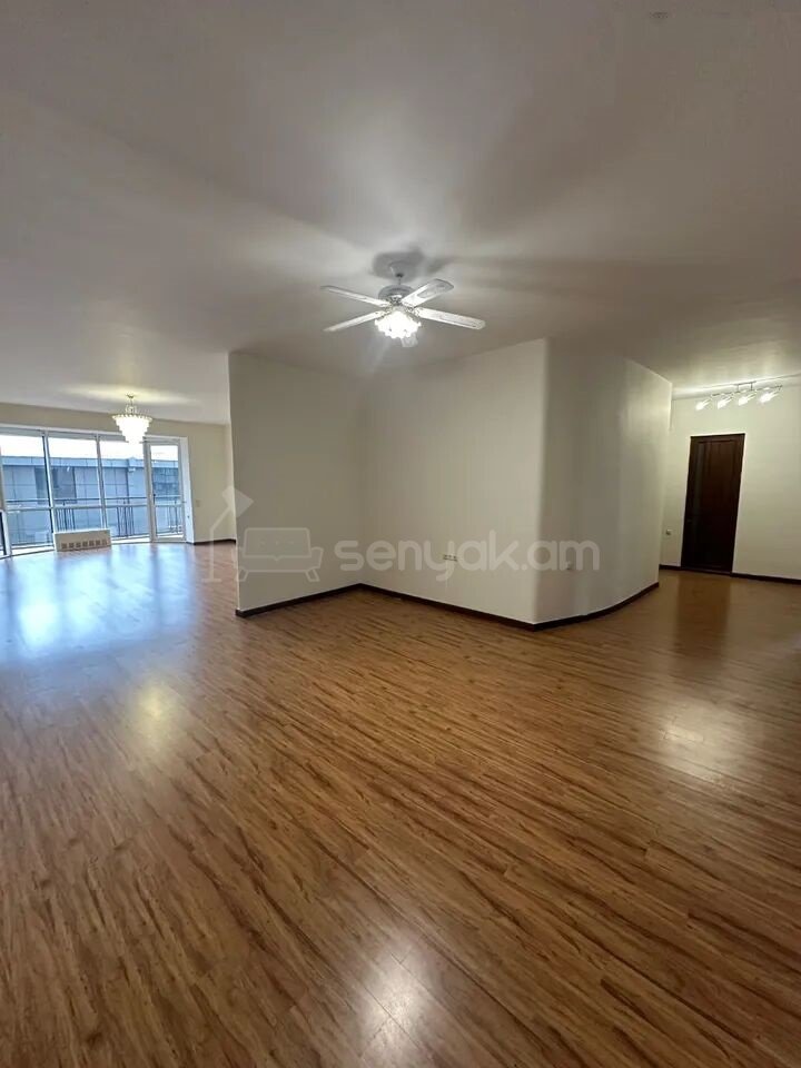 4 Սենյականոց Բնակարան Նորակառույցում, 215քմ, 5/12 հարկ, Դիզայներական Վերանորոգված