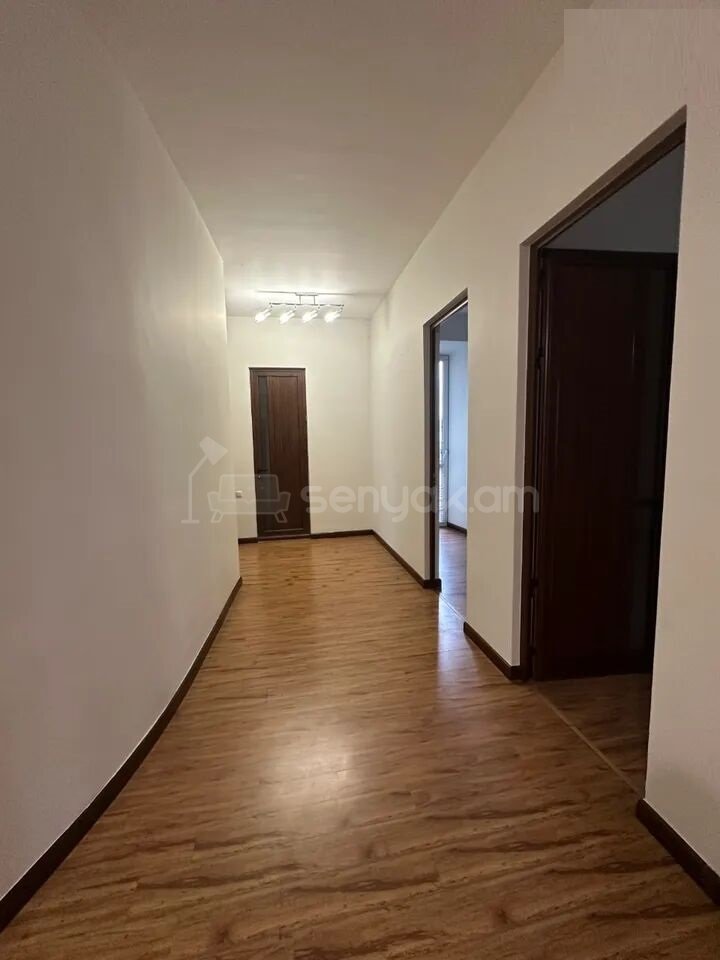 4 Սենյականոց Բնակարան Նորակառույցում, 215քմ, 5/12 հարկ, Դիզայներական Վերանորոգված