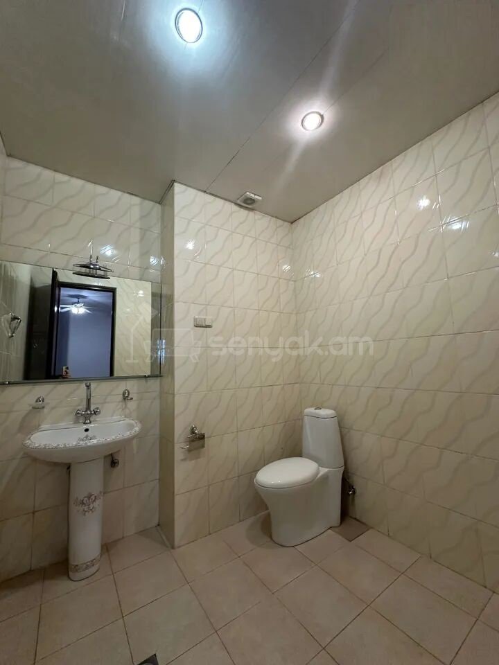 4 Սենյականոց Բնակարան Նորակառույցում, 215քմ, 5/12 հարկ, Դիզայներական Վերանորոգված