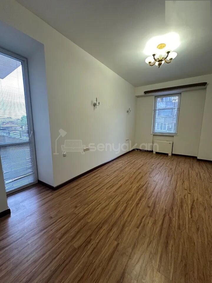 4 Սենյականոց Բնակարան Նորակառույցում, 215քմ, 5/12 հարկ, Դիզայներական Վերանորոգված