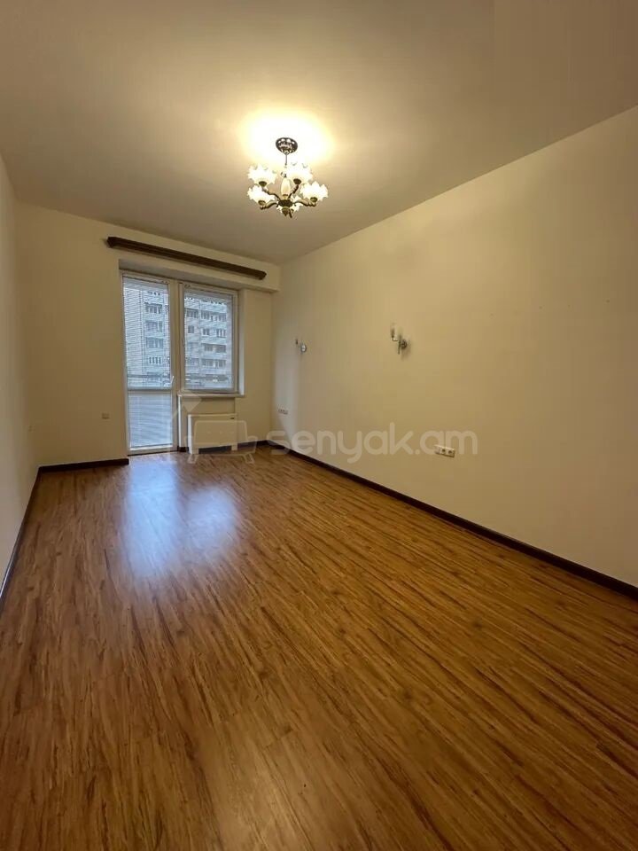 4 Սենյականոց Բնակարան Նորակառույցում, 215քմ, 5/12 հարկ, Դիզայներական Վերանորոգված