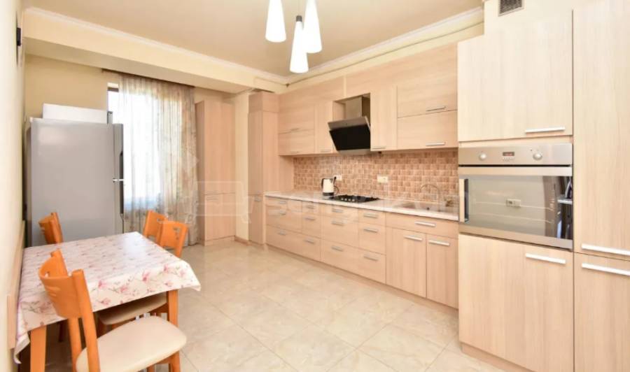 3 Սենյականոց Բնակարան Նորակառույցում, 110քմ, 7/14 հարկ, Կապիտալ Վերանորոգված
