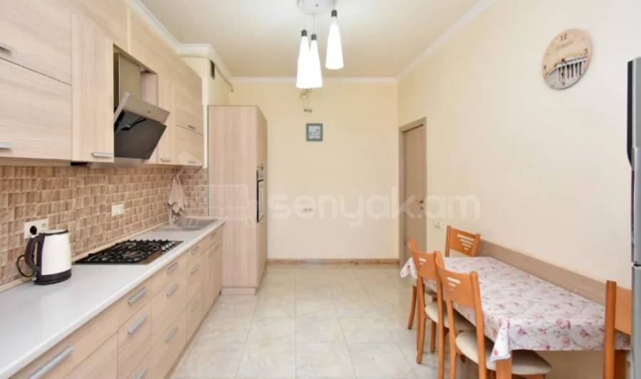 3 Սենյականոց Բնակարան Նորակառույցում, 110քմ, 7/14 հարկ, Կապիտալ Վերանորոգված