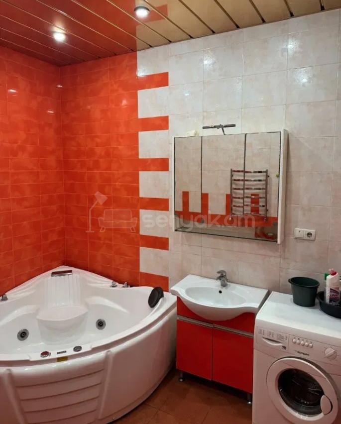 3 Սենյականոց Բնակարան Քարե Շենքում, 100քմ, 5/6 հարկ, Կապիտալ Վերանորոգված, Կահավորված