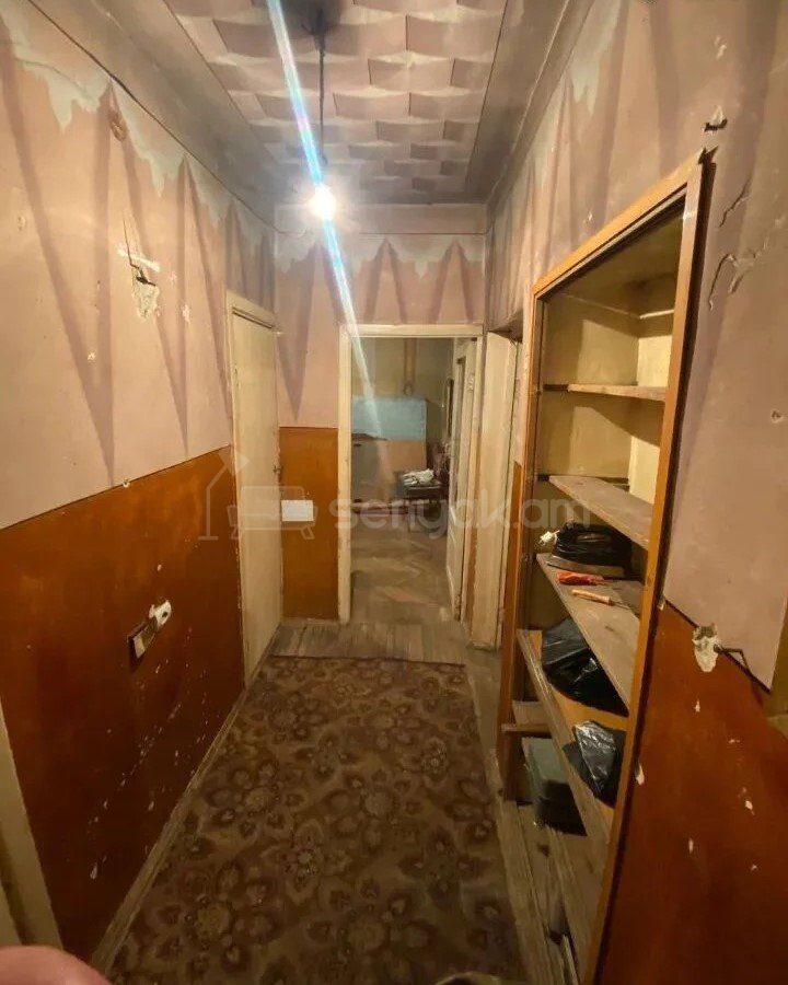 2 Սենյականոց Բնակարան Քարե Շենքում, 55քմ, 5/5 հարկ, Պետական Վիճակում