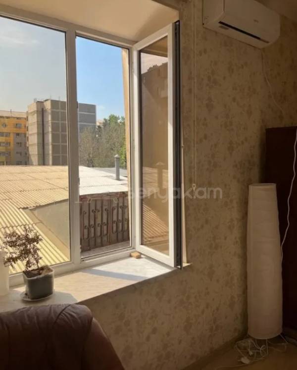 2 Սենյականոց Բնակարան Քարե Շենքում, 45քմ, 3/3 հարկ, Դիզայներական Վերանորոգված, Կահավորված, Արևկող