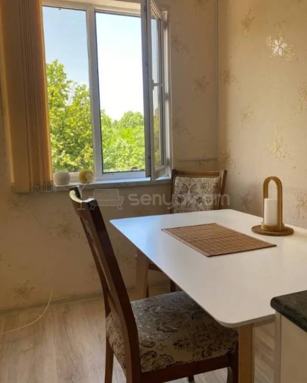 2 Սենյականոց Բնակարան Քարե Շենքում, 45քմ, 3/3 հարկ, Դիզայներական Վերանորոգված, Կահավորված, Արևկող