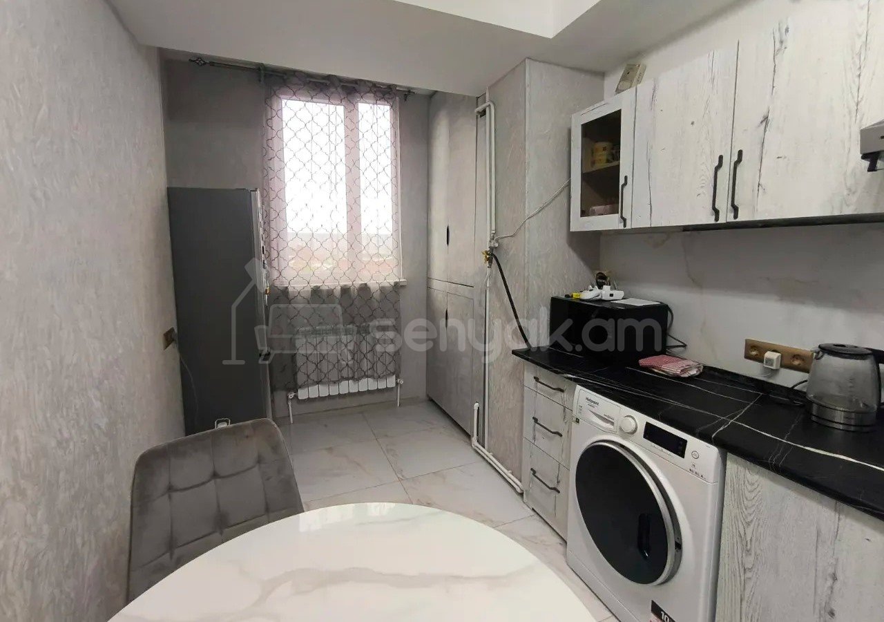 4 Սենյականոց Բնակարան, 90քմ, 6/9 հարկ, Դիզայներական Վերանորոգված