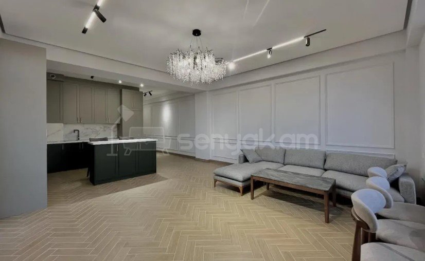 3 Սենյականոց Բնակարան, 120քմ, 8/13 հարկ, Դիզայներական Վերանորոգված, Կահավորված