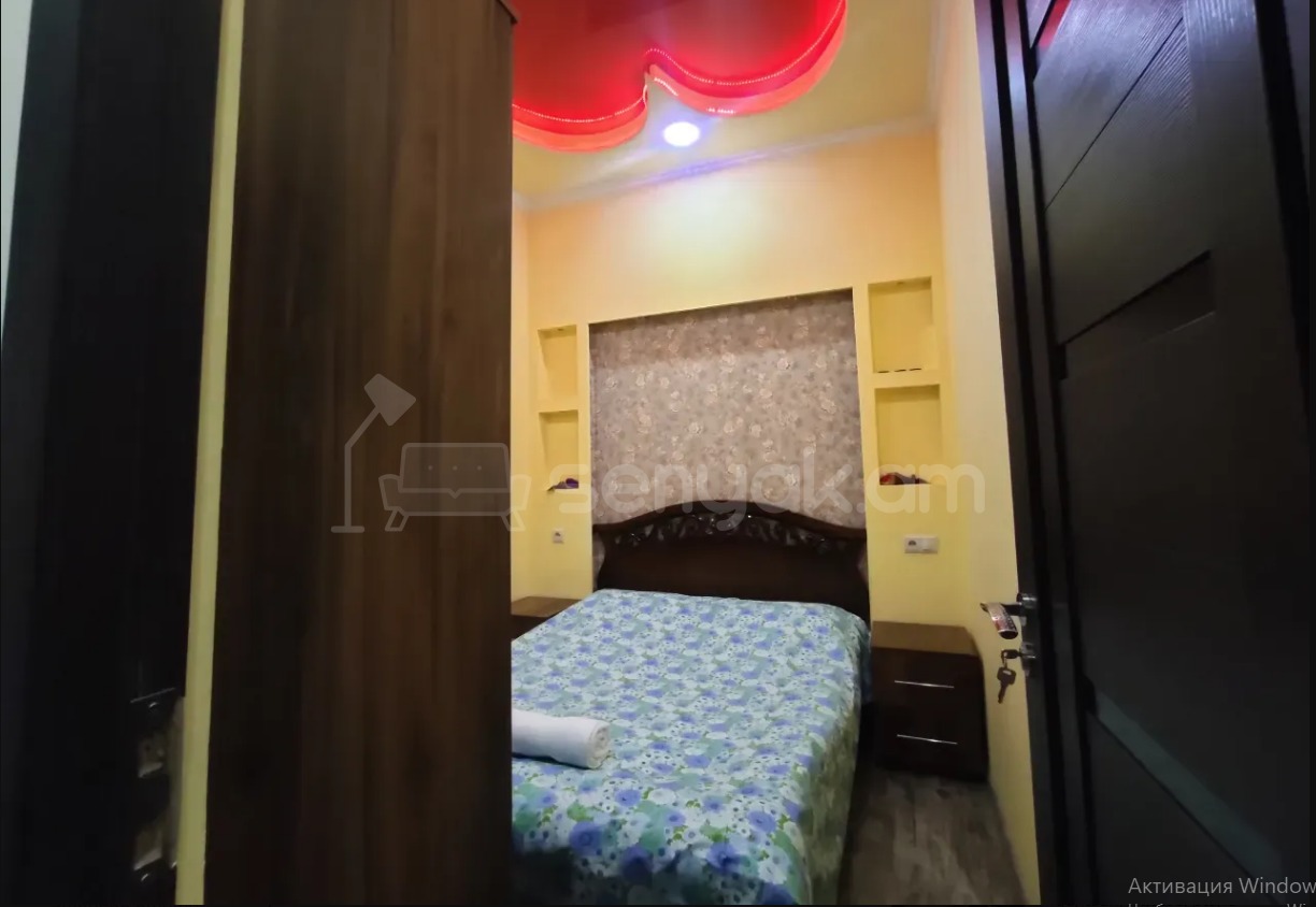 2 Սենյականոց Բնակարան Քարե Շենքում, 35քմ, 4/4 հարկ, Դիզայներական Վերանորոգված, Կահավորված, Արևկող