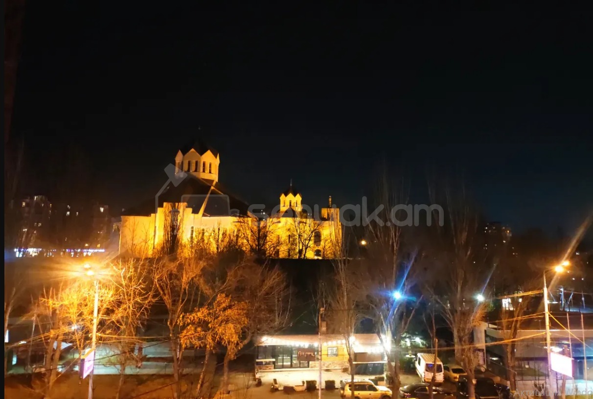 2 Սենյականոց Բնակարան Քարե Շենքում, 35քմ, 4/4 հարկ, Դիզայներական Վերանորոգված, Կահավորված, Արևկող