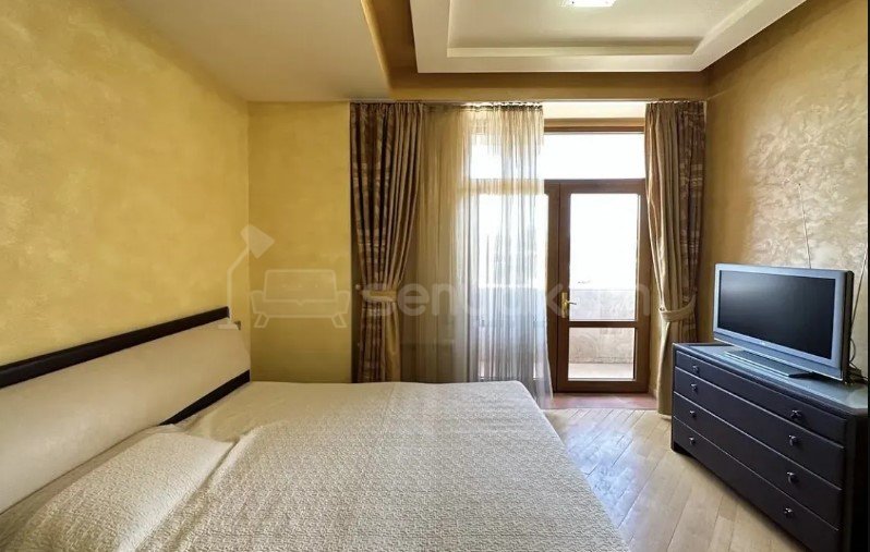 4 Սենյականոց Բնակարան Նորակառույցում, 135քմ, 8/11 հարկ, Կապիտալ Վերանորոգված, Կահավորված