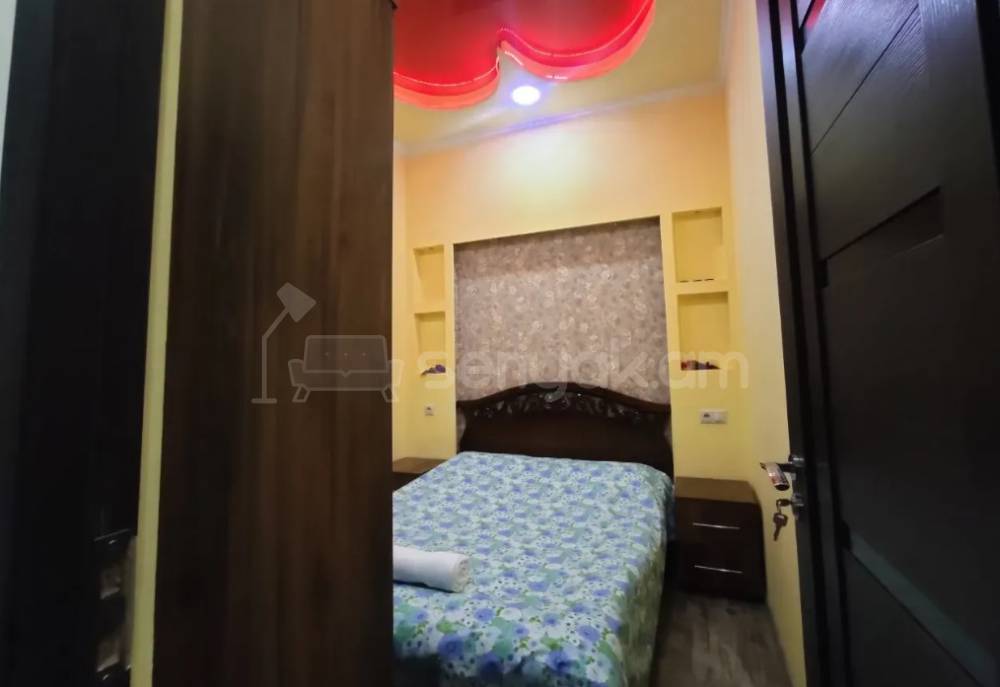 2 Սենյականոց Բնակարան Քարե Շենքում, 32քմ, 4/4 հարկ, Դիզայներական Վերանորոգված, Կահավորված, Արևկող