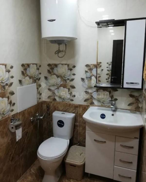 2 Սենյականոց Բնակարան Քարե Շենքում, 32քմ, 4/4 հարկ, Դիզայներական Վերանորոգված, Կահավորված, Արևկող