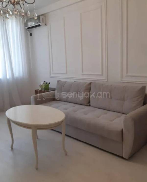 2 Սենյականոց Բնակարան, 40քմ, 3/10 հարկ, Կոսմետիկ Վերանորոգված, Կահավորված, Արևկող