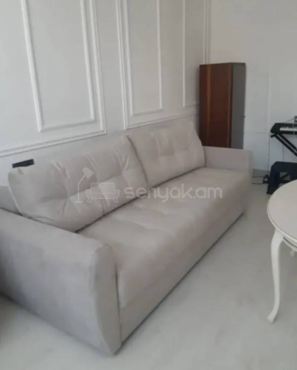 2 Սենյականոց Բնակարան, 40քմ, 3/10 հարկ, Կոսմետիկ Վերանորոգված, Կահավորված, Արևկող
