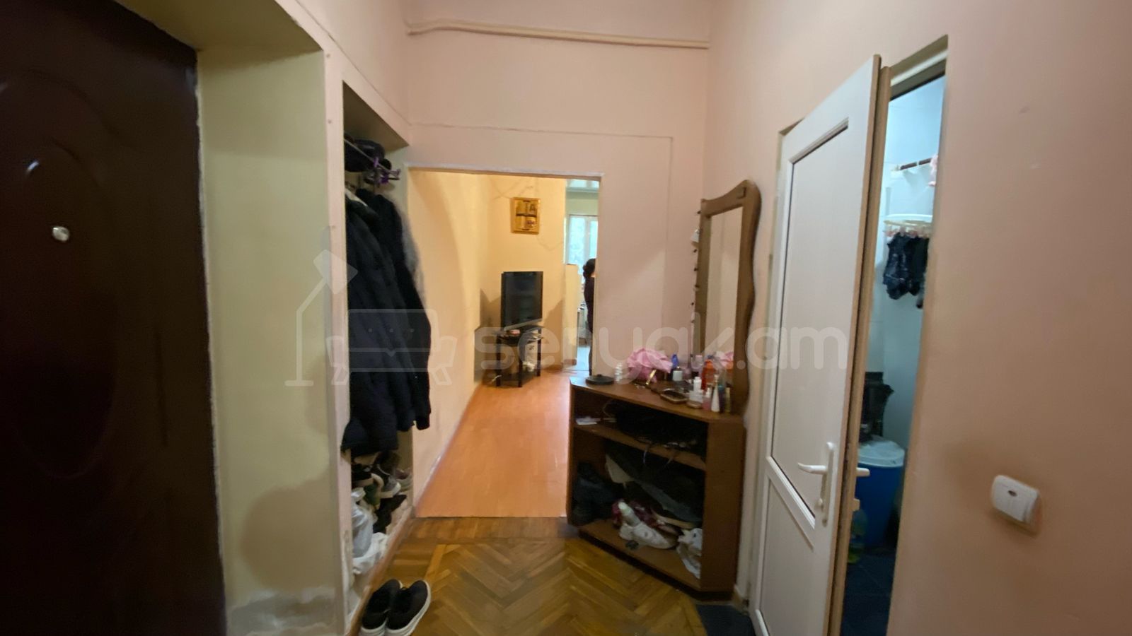 2 Սենյականոց Բնակարան Քարե Շենքում, 56քմ, 2/5 հարկ, Նորմալ Վիճակում