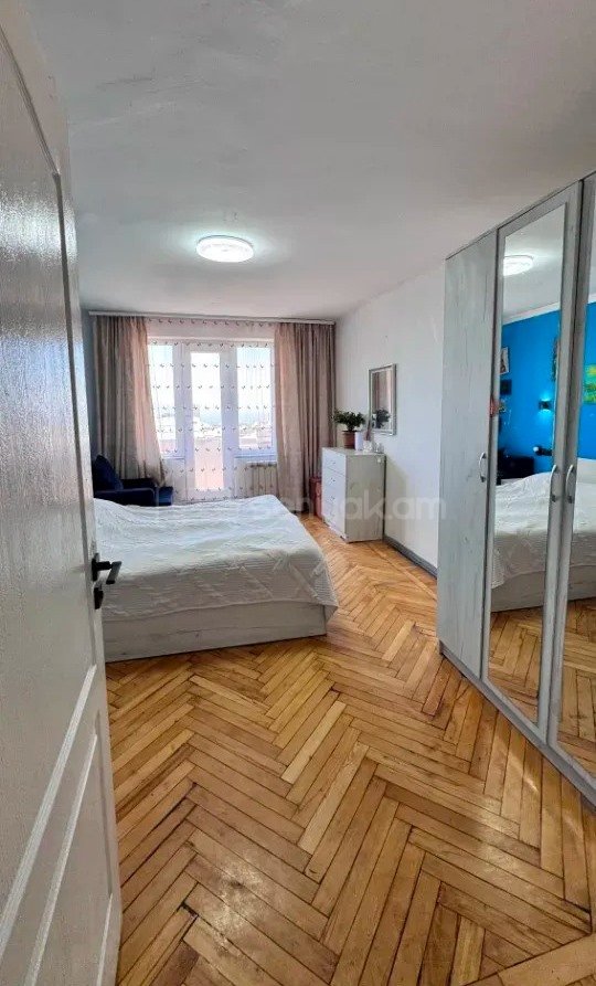 3 Սենյականոց Բնակարան Քարե Շենքում, 78քմ, 3/4 հարկ, Նորմալ Վիճակում