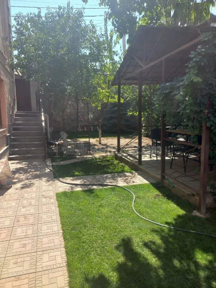 5 Սենյականոց Սեփական Տուն, 270քմ, Կապիտալ Վերանորոգված
