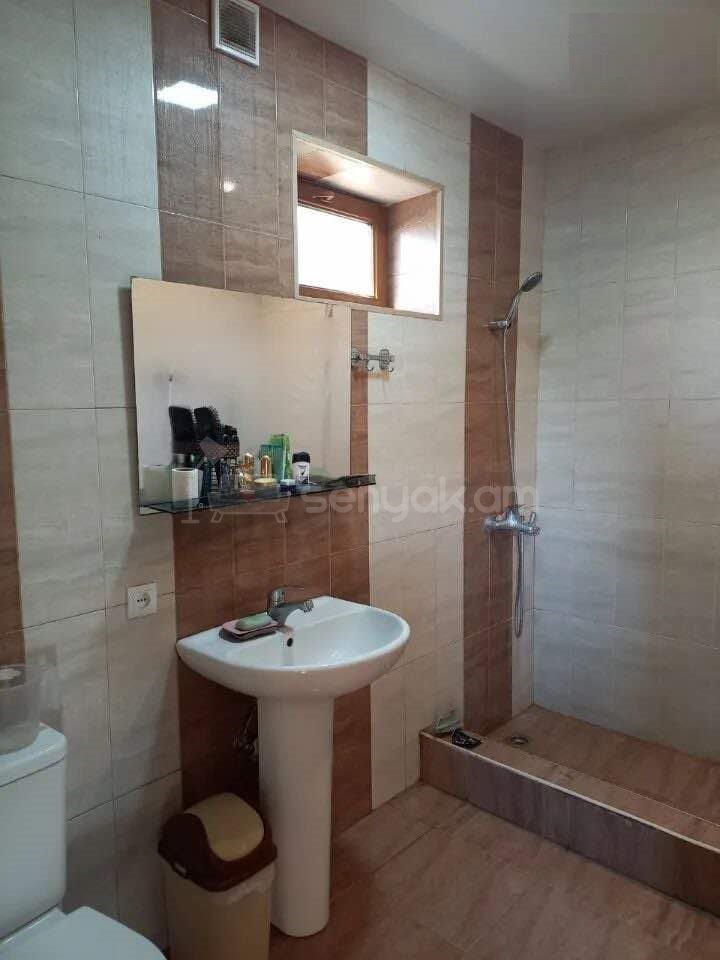 5 Սենյականոց Սեփական Տուն, 270քմ, Կապիտալ Վերանորոգված