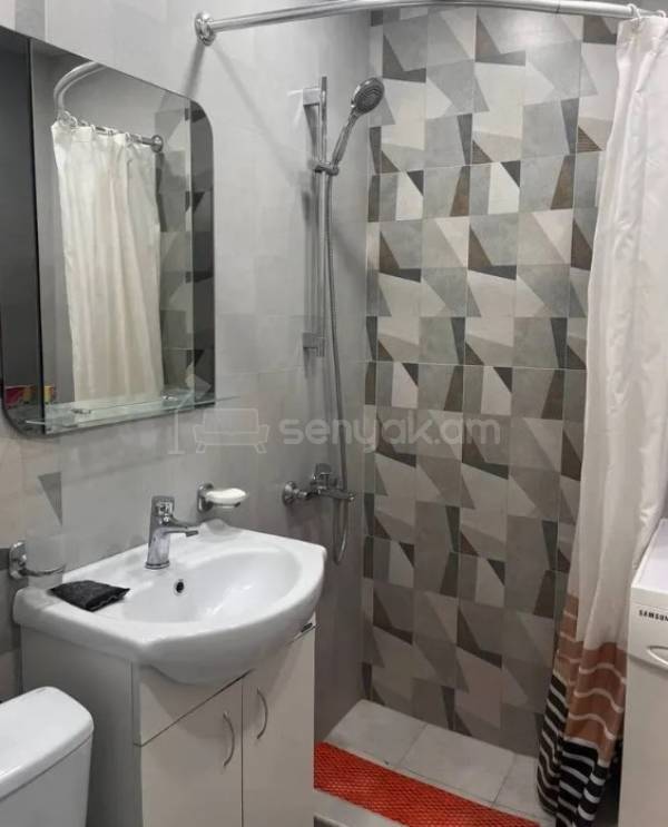 2 Սենյականոց Բնակարան, 43քմ, 6/10 հարկ, Դիզայներական Վերանորոգված, Կահավորված, Արևկող