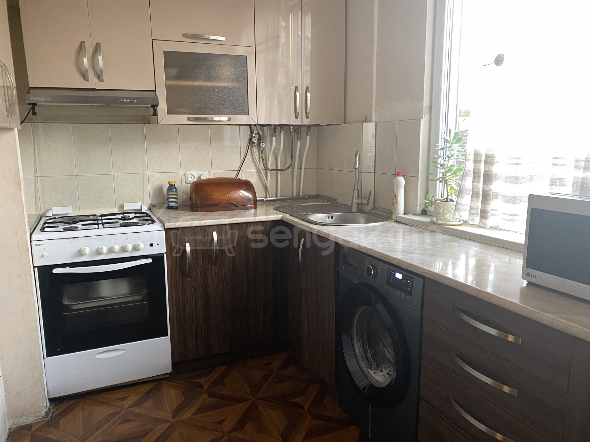 3 Սենյականոց Բնակարան, 73քմ, 1/3 հարկ, Նորմալ Վիճակում