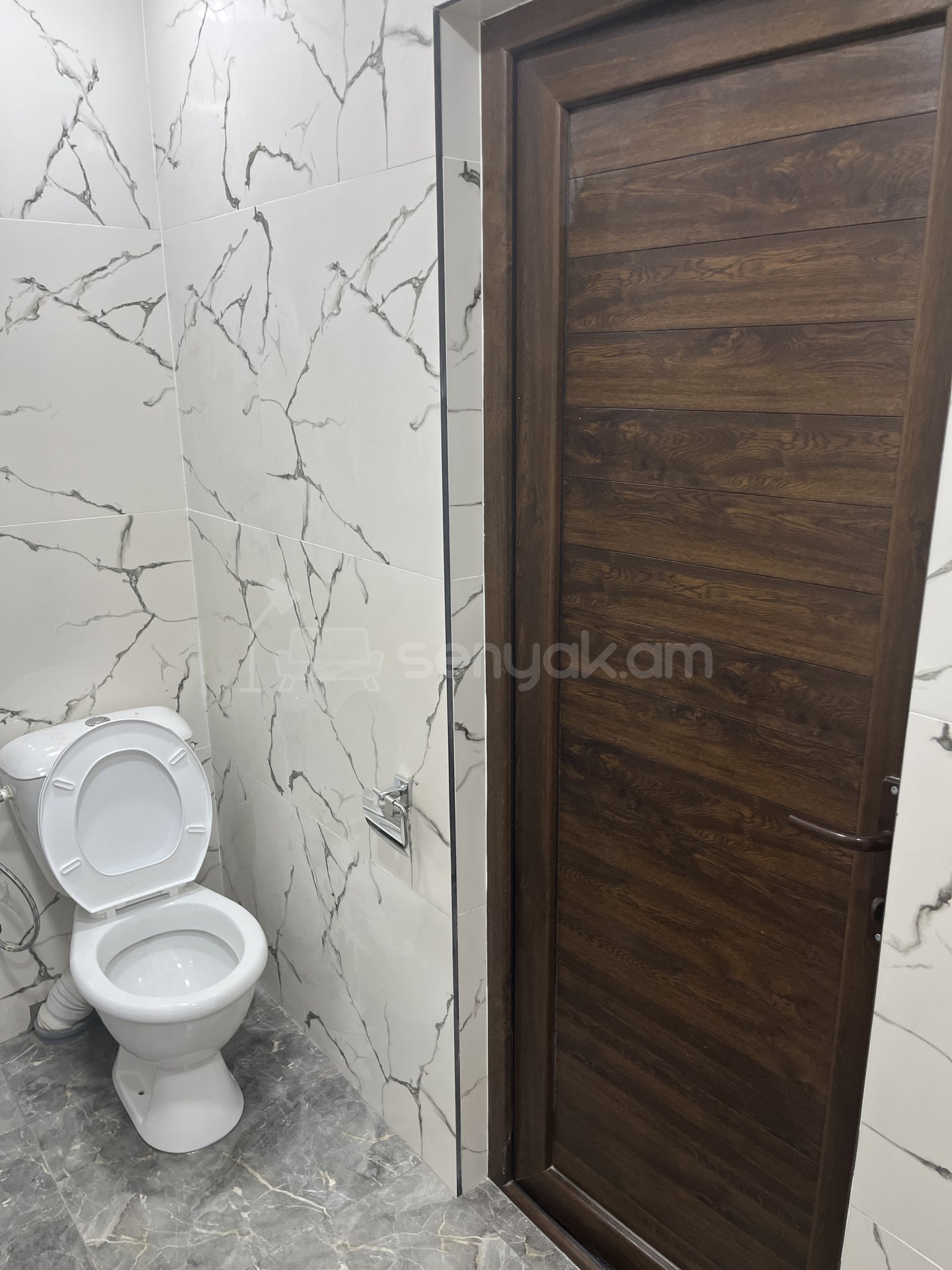 3 Սենյականոց Բնակարան, 93քմ, 2/9 հարկ, Կապիտալ Վերանորոգված, Կահավորված, Արևկող