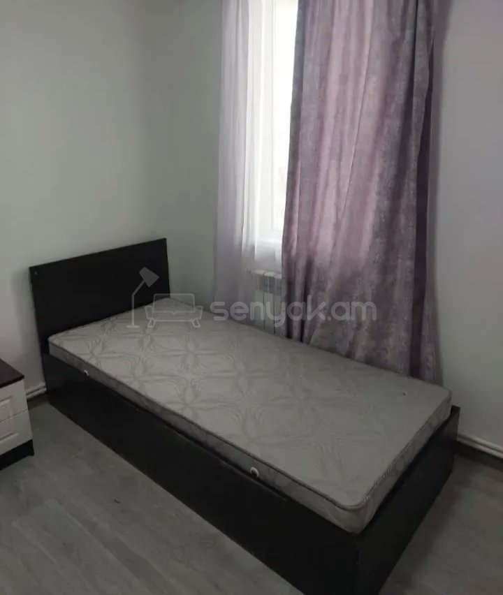 3 Սենյականոց Բնակարան Քարե Շենքում, 77քմ, 2/4 հարկ, Կապիտալ Վերանորոգված, Կահավորված